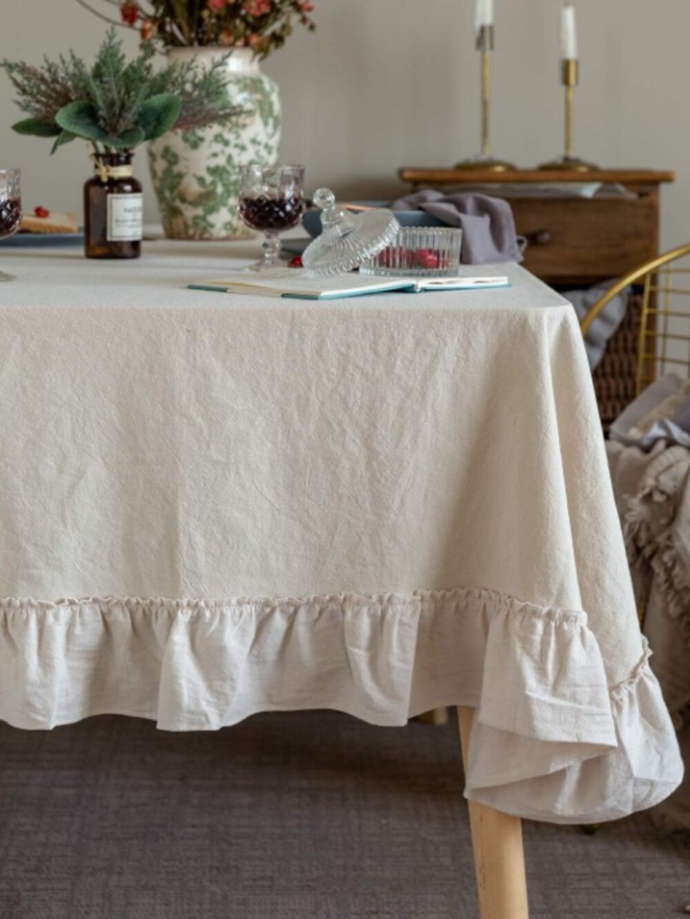 100% Cotton Tablecloth, Ruffle, 60" X 84" NWOT - Picture 3 of 10